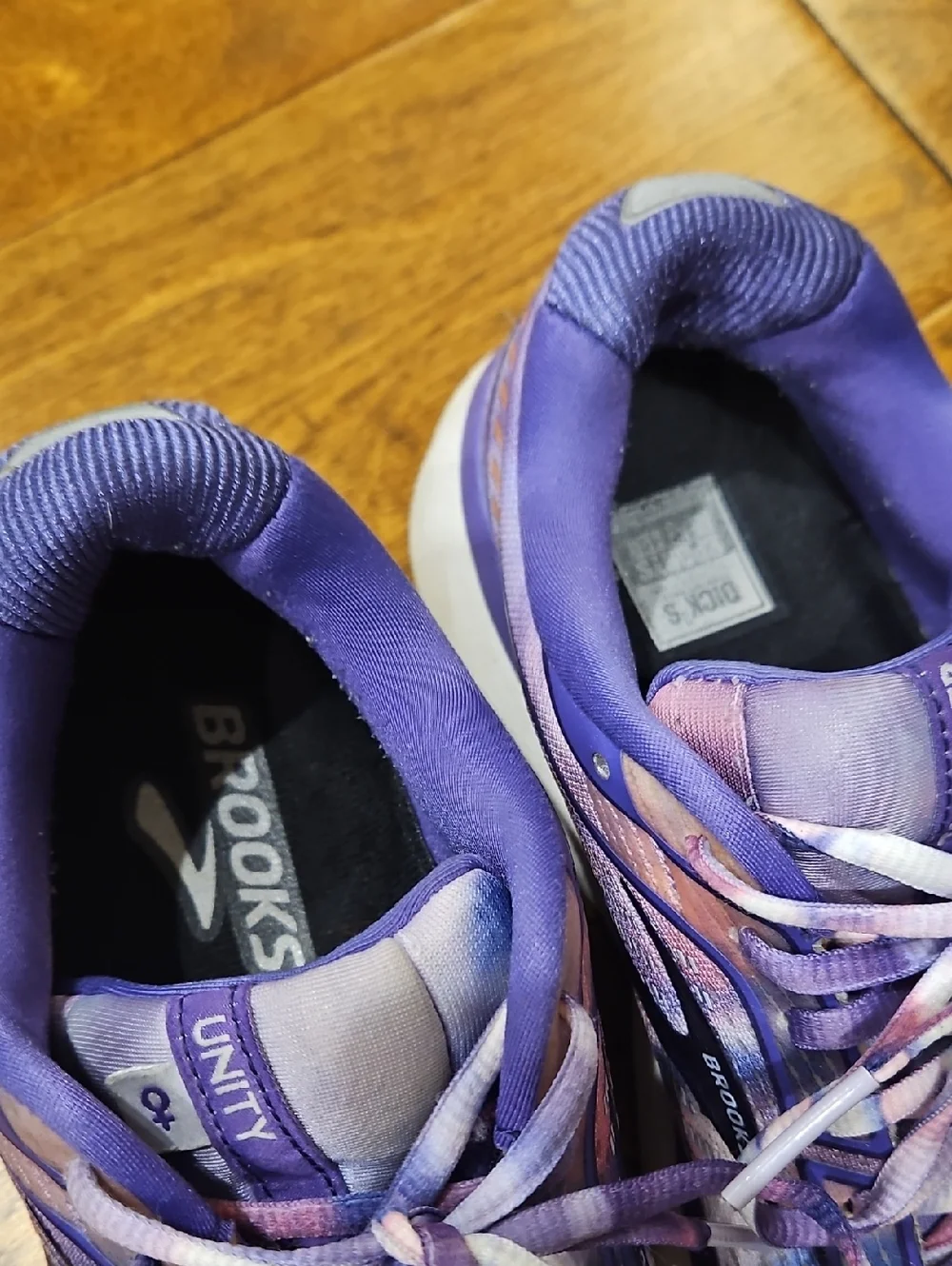 Brooks Unity Together Shoes - Picture 6 of 9